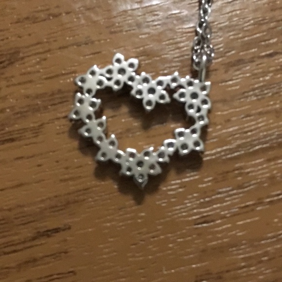 Rhinestone Flowers Heart Necklace - Picture 4 of 5